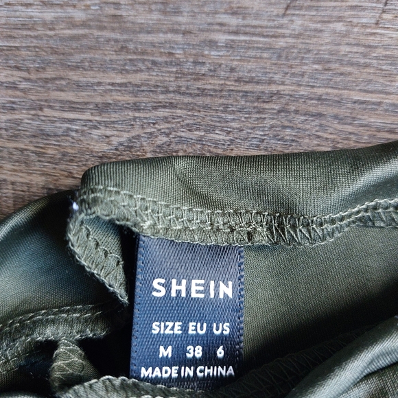 Green long-sleeved crop - Picture 2 of 4